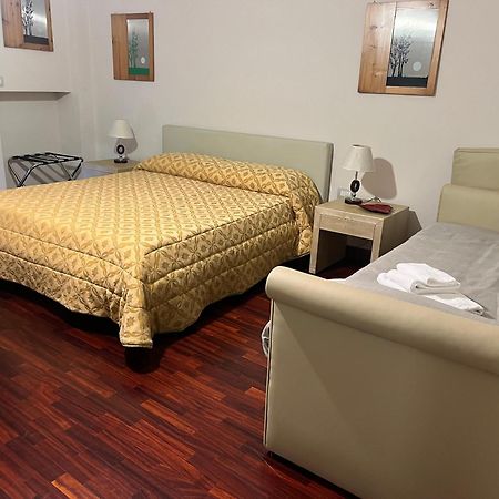 Gioviale Rooms Portici Zewnętrze zdjęcie